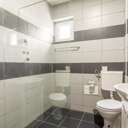 Hotel Vila Mozart - & 3*